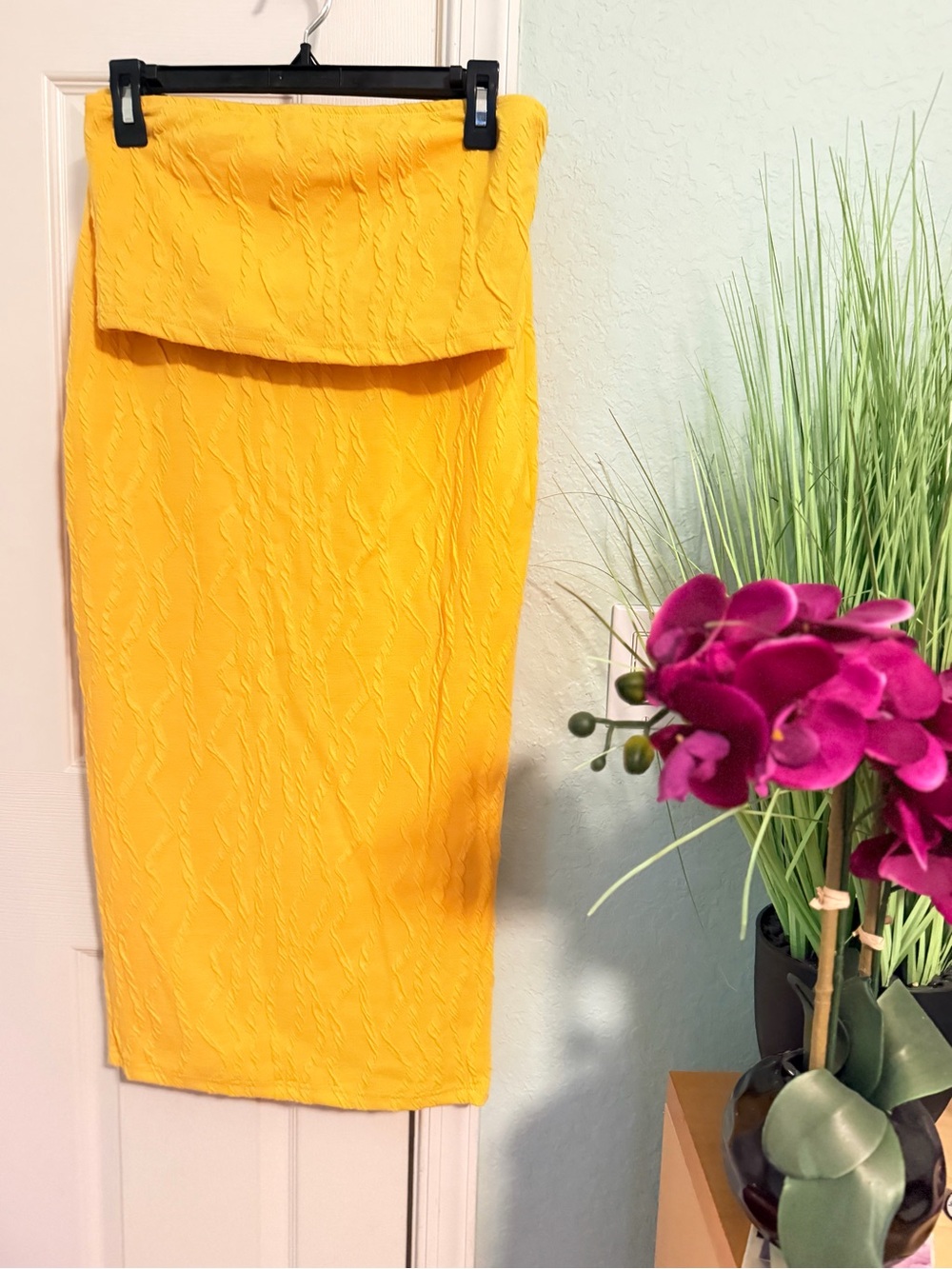 SHEIN Yellow Textured High-Waist Pencil Skirt